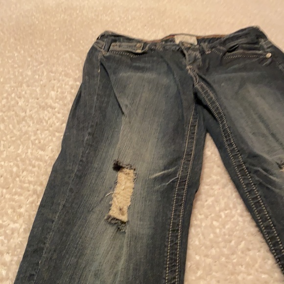 YNQ Boyfriend Ankle/Cropped Distressed Jeans Sz 5 - Picture 2 of 7